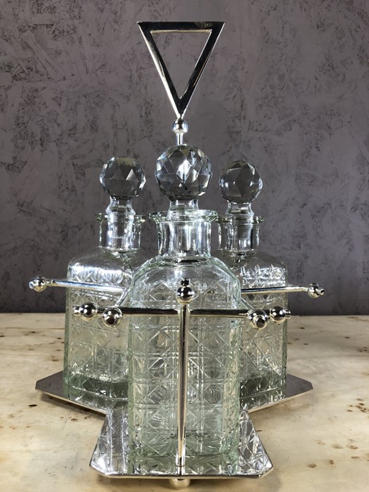 Dresser style silver plated three decanter tantalus, decanters approx 23cm in height - Image 5 of 5