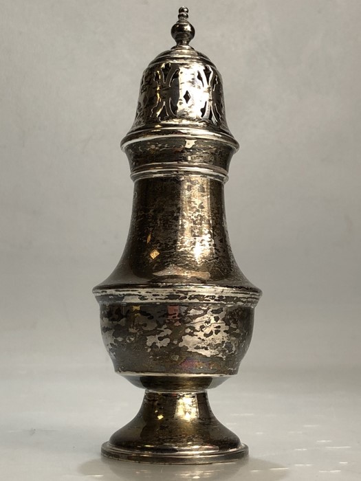 Hallmarked Birmingham Silver Sugar shaker by maker Adolph Scott Ltd approx 77g - Image 3 of 5