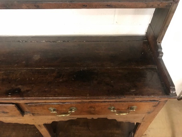 Oak dresser with original brass fittings, two drawers and shelves below and shelves and hooks - Image 17 of 20