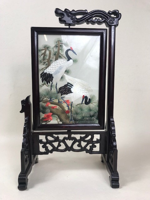 Three Chinese screens, two on silk, all with pierced wooden frames, the largest approx 57cm in - Image 4 of 6