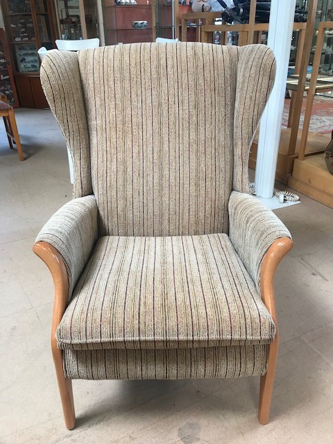 Parker Knoll wing-back armchair - Image 2 of 5