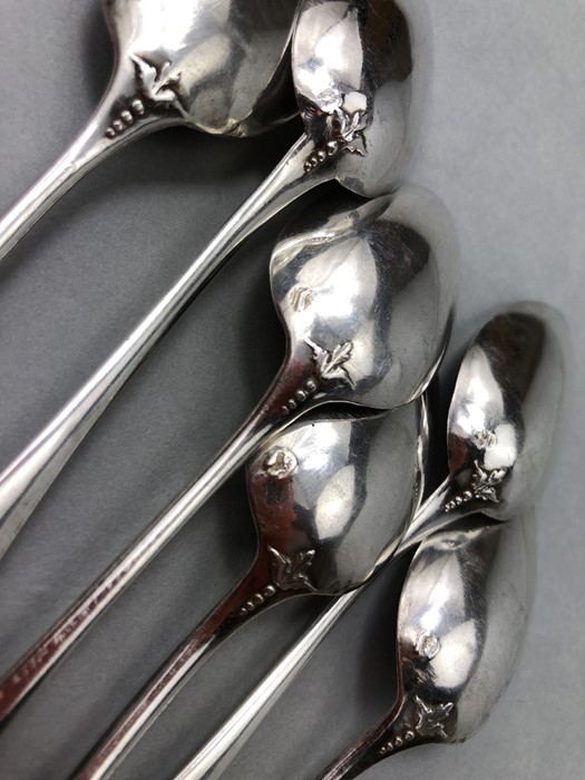 Set of Six solid silver French teaspoons with Paris makers mark approx 109g - Image 4 of 5