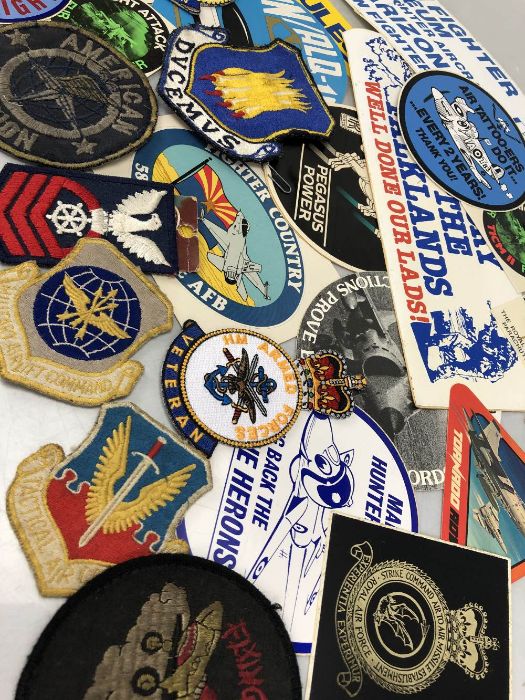 Military interest: Collection of military badges and stickers - Image 4 of 4