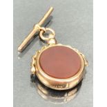 A 9ct gold fob spinner set bloodstone and carnelian with Gold Albert approx 8.6g