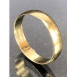 9ct Gold ring approx size 'S' & 1.7g