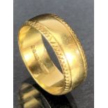 18ct Gold ring approx size 'M' & 5.5g