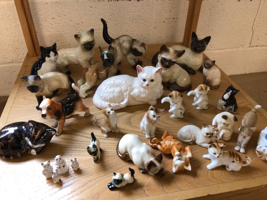 Very large collection of ceramic dogs and cats in varying sizes - Image 8 of 9