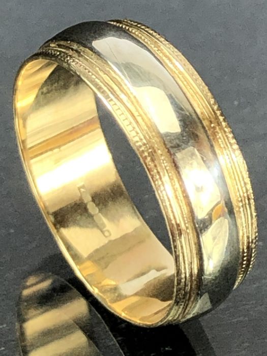 9ct Gold band size 'S' approx 3.9g