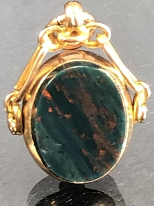 Hallmarked 9ct Gold Fob with Bloodstone and jasper stones