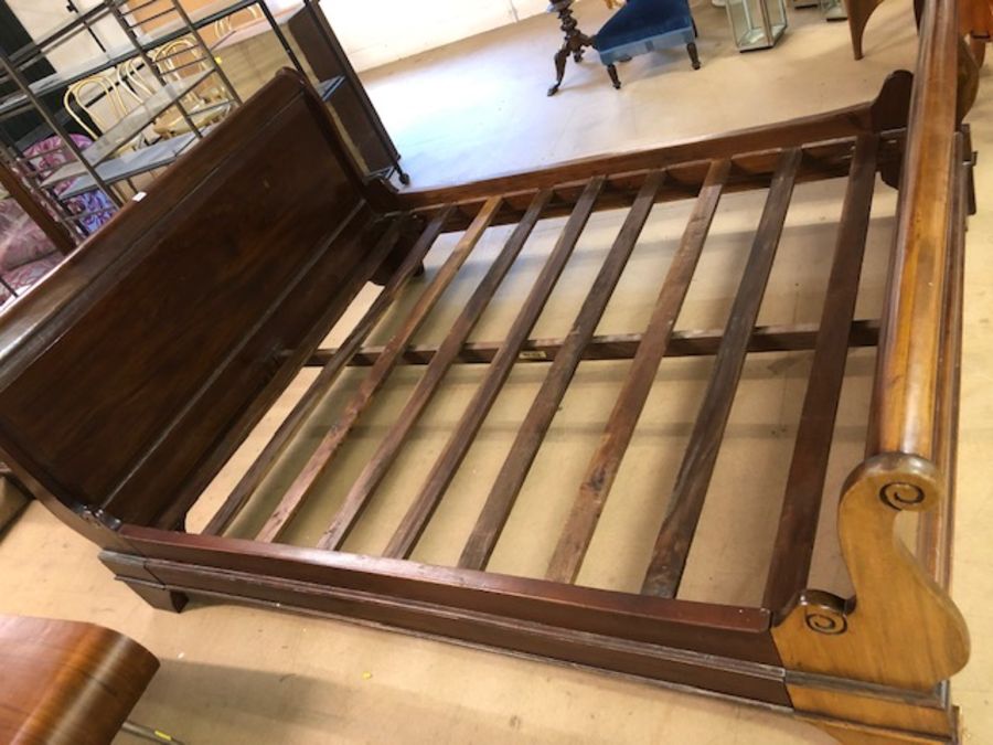 Mahogany king size sleigh bed, no mattress - Image 4 of 5