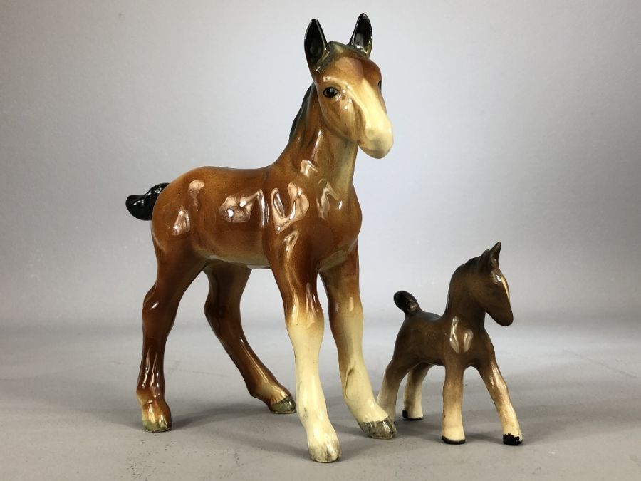 Collection of five ceramic donkeys / horses, the tallest approx 17cm in height - Image 3 of 4