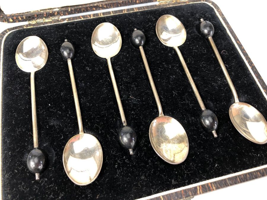 Set of Birmingham Hallmarked Six Silver coffee Spoons in presentation box - Image 2 of 5