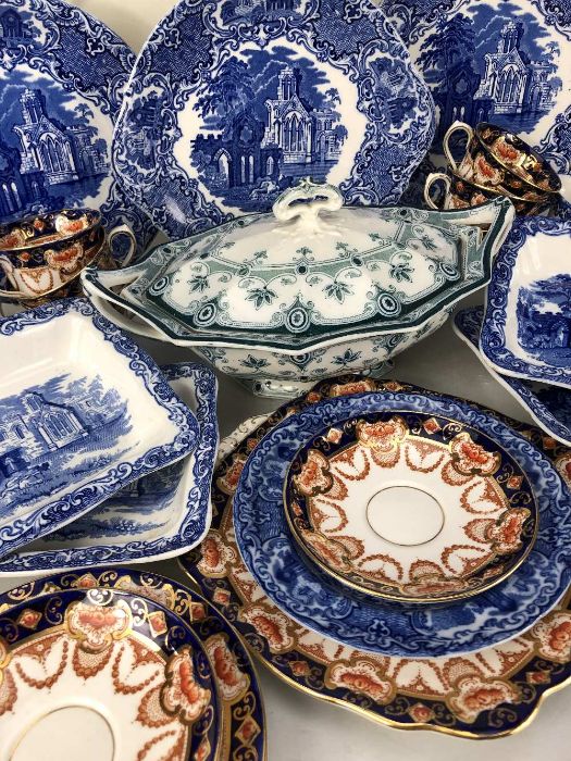 Collection of china to include Royal Albert part tea set in the Imari 4250 pattern, a selection of - Image 2 of 6