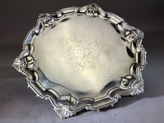 Hallmarked silver salver on three feet, sheffield by maker William Hutton & Sons Ltd approx 24cm