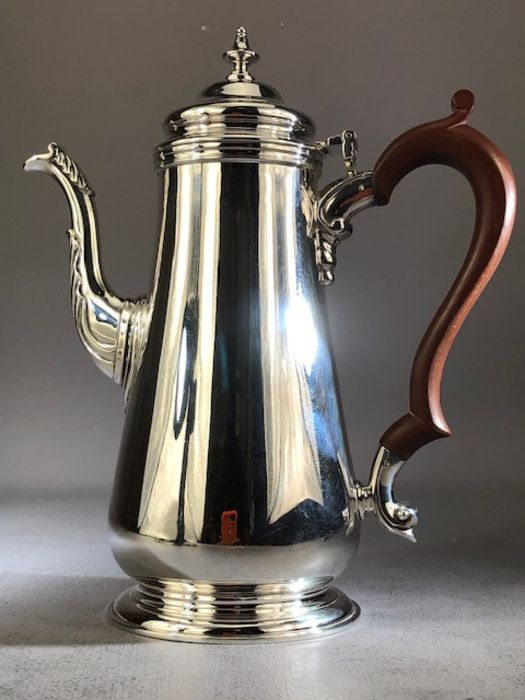 Hallmarked Silver coffee pot approx 22cm tall total weight approx 530g maker D & J WELLBY - Image 2 of 5