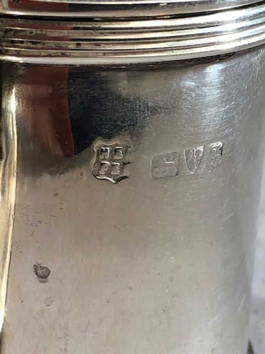 Hallmarked Silver mustard pot with blue glass liner Chester, maker Barker Brothers (Herbert Edward - Image 6 of 6