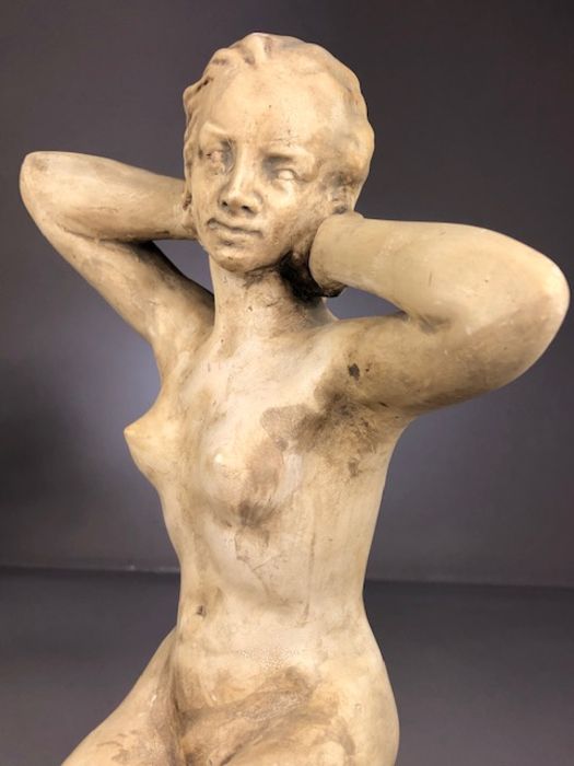 Sculpture: a plaster figure of a kneeling naked lady approx 34cm tall - Image 5 of 5