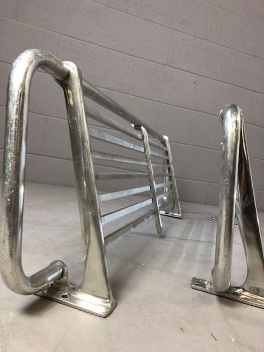 Pair of metal luggage racks, each approx 113cm x 35cm - Image 3 of 4