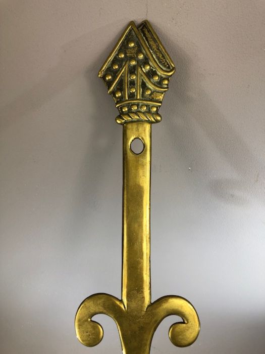 Brass figural Cream Skimmer with a Bishops hat handle approx 59cm long - Image 3 of 4