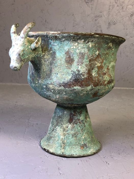 Ancient Luristan / Middle Eastern bronze vessel on pedestal base with rams heads, approx 16cm tall - Image 7 of 9