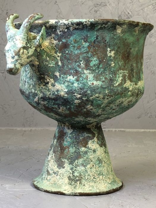 Ancient Luristan / Middle Eastern bronze vessel on pedestal base with rams heads, approx 16cm tall - Image 2 of 9