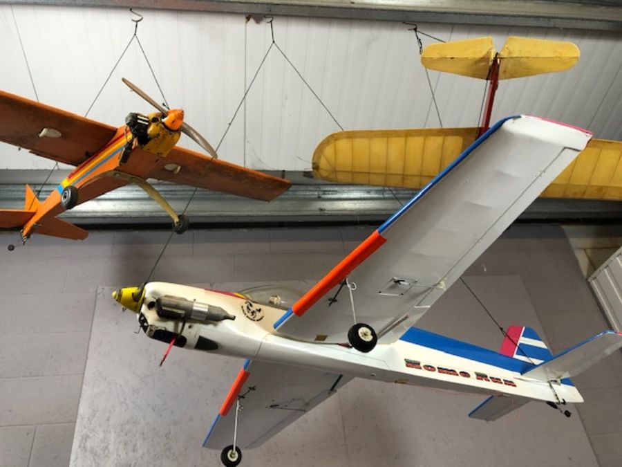 Collection of model airplanes and equipment, to include four planes (one boxed), controllers, - Image 4 of 13