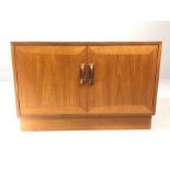 G-Plan Mid Century low cupboard, approx 84cm x 55cm x 46cm in height (A/F)