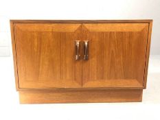 G-Plan Mid Century low cupboard, approx 84cm x 55cm x 46cm in height (A/F)