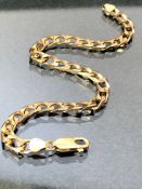 9ct Gold Curb link Bracelet approx 21cm long & 10.1g