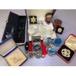 Collection of costume jewellery and jewellery/makeup cases/compacts, some vintage