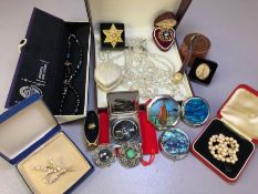 Collection of costume jewellery and jewellery/makeup cases/compacts, some vintage