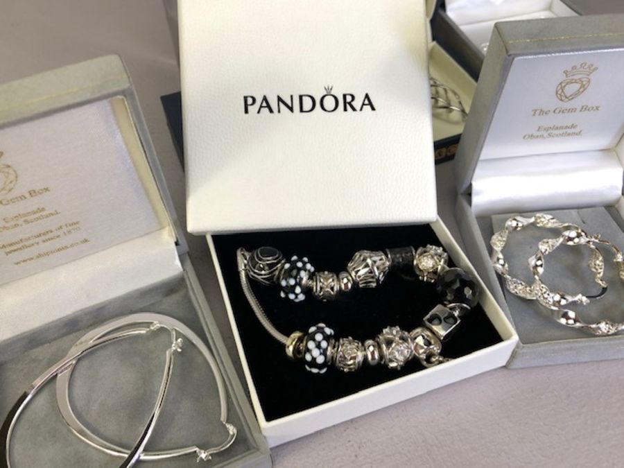 Collection of boxed modern 925 silver jewellery including a Pandora charm bracelet, approx 13 sets - Image 5 of 5