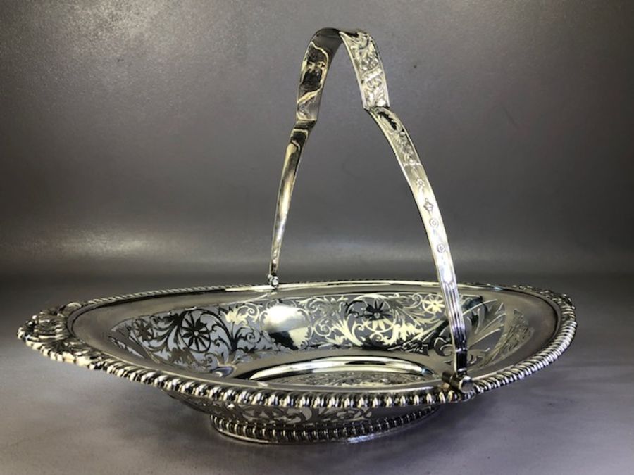 Hallmarked Silver pierced basket with hinged handle Hallmarked for Sheffield approx 640g and 34cm - Image 3 of 11