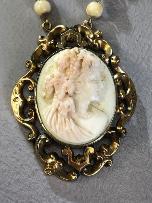 Collection of Jewellery to include beaded necklace with gold coloured framed bone cameo brooch and - Image 2 of 4