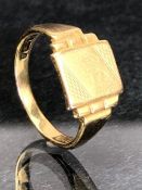 9ct Gold ring size 'Q' approx 4g