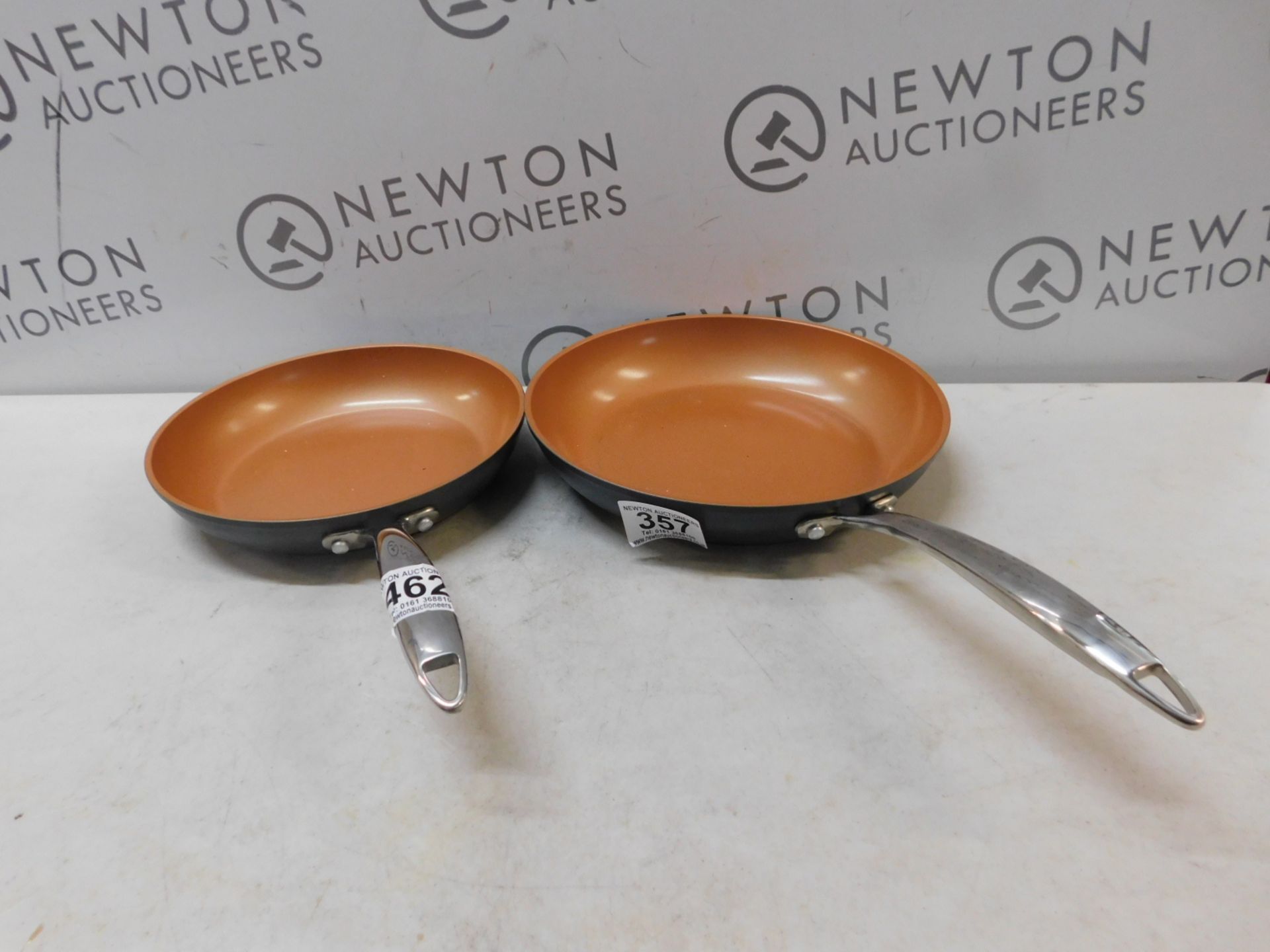 1 SET OF 2 GOTHAM STEEL PRO NON-STICK TITANIUM FRYING PANS RRP Â£39.99