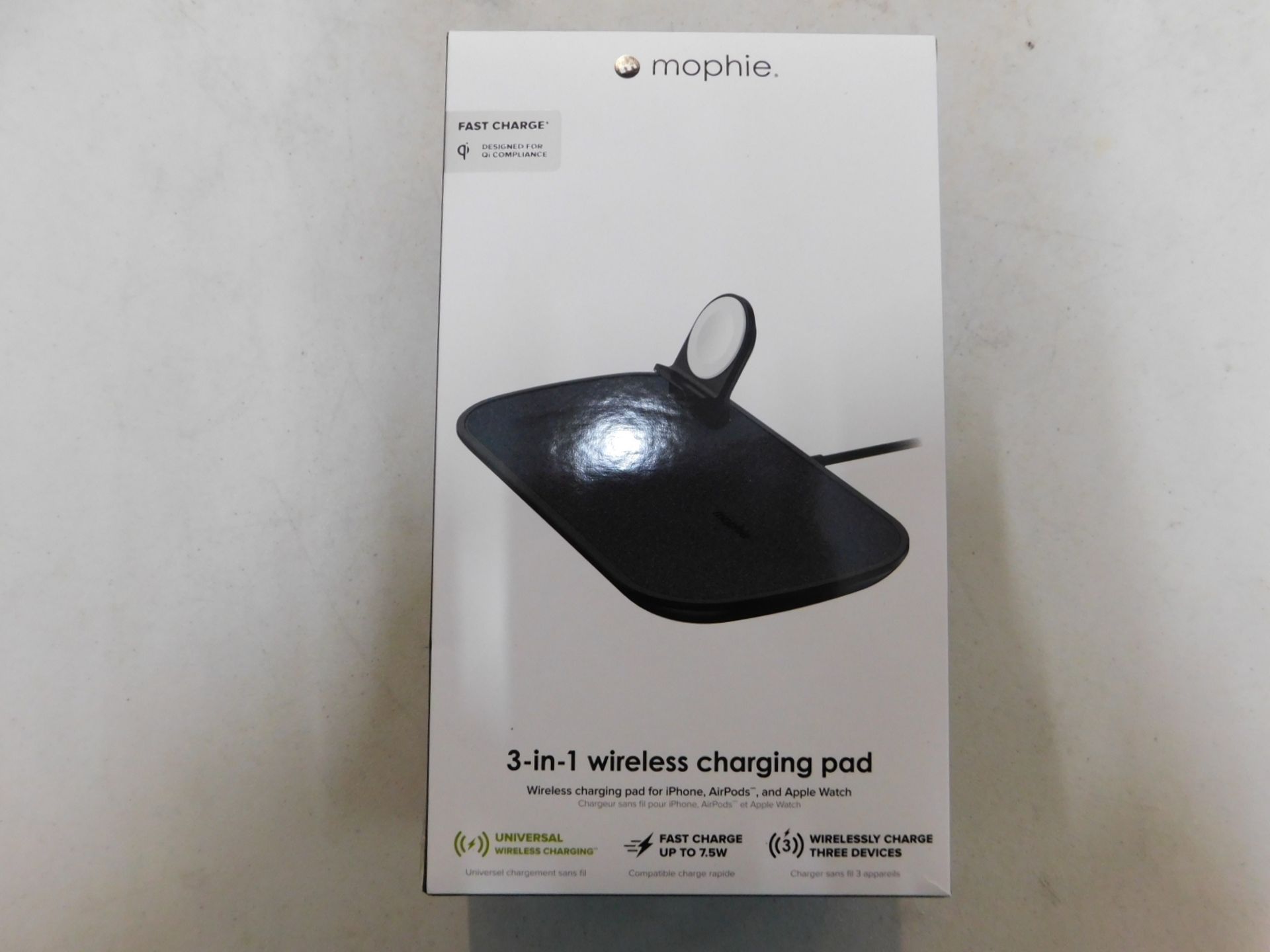 1 BOXED MOPHIE 3-IN-1 WIRELESS CHARGING PAD RRP Â£129.99