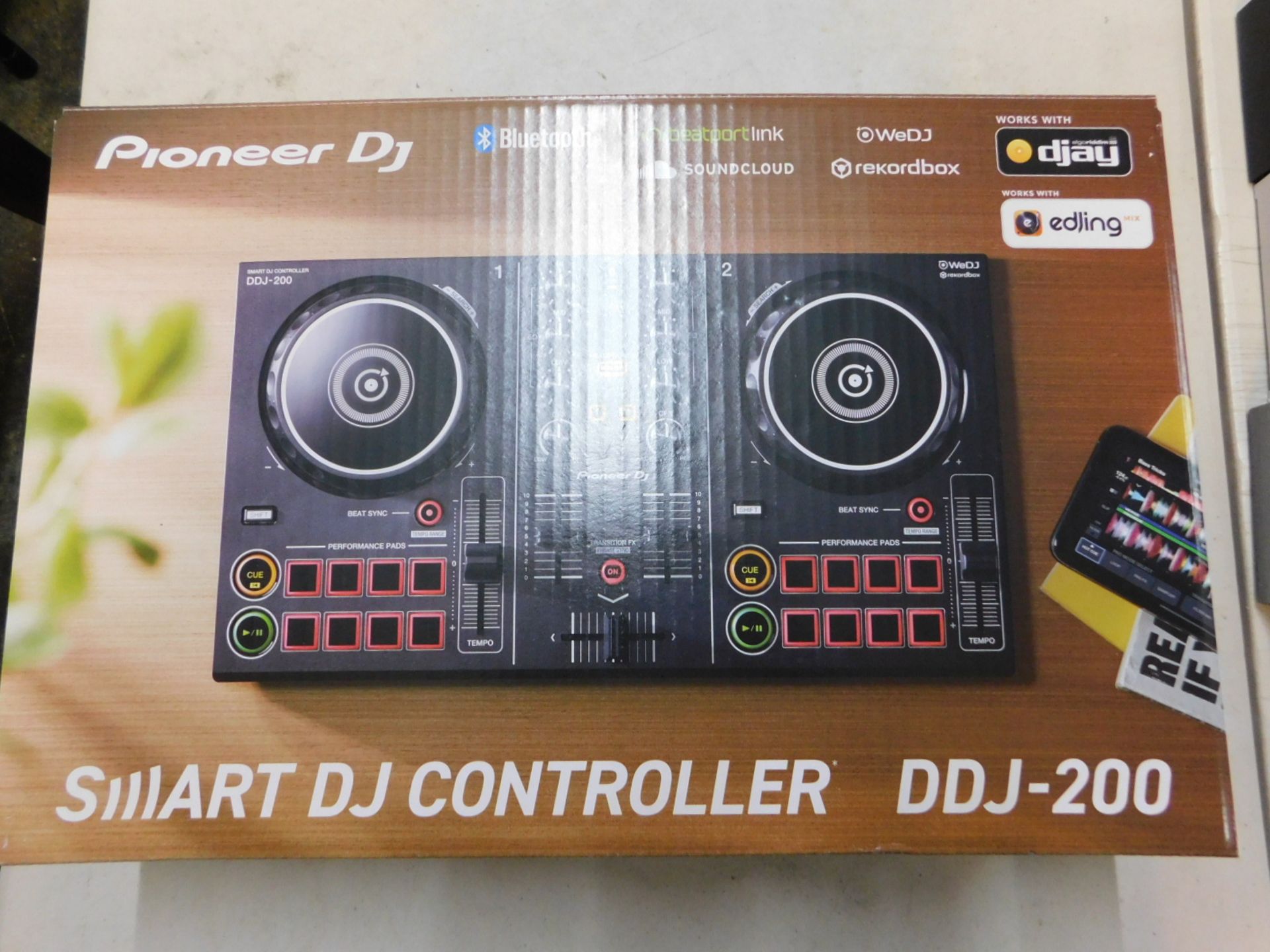 1 BOXED PIONEER DJ DDJ-200 SMART DJ CONTROLLER RRP Â£149