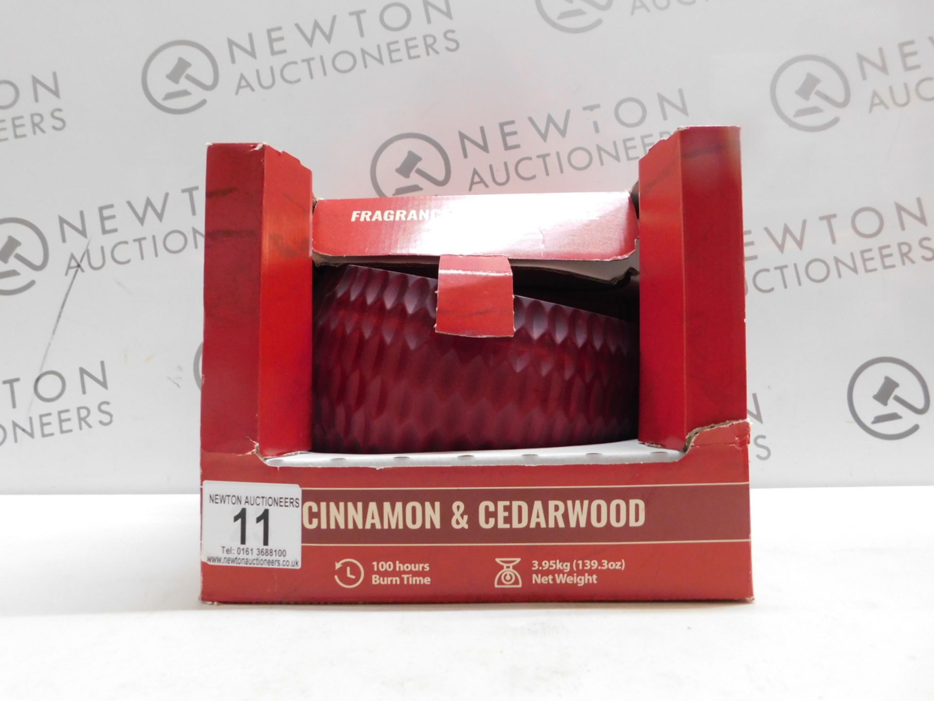 1 BOXED TORC CINAMON & CEDARWOOD LARGE FRAGRANCED CANDLE IN GLASS JAR RRP Â£39