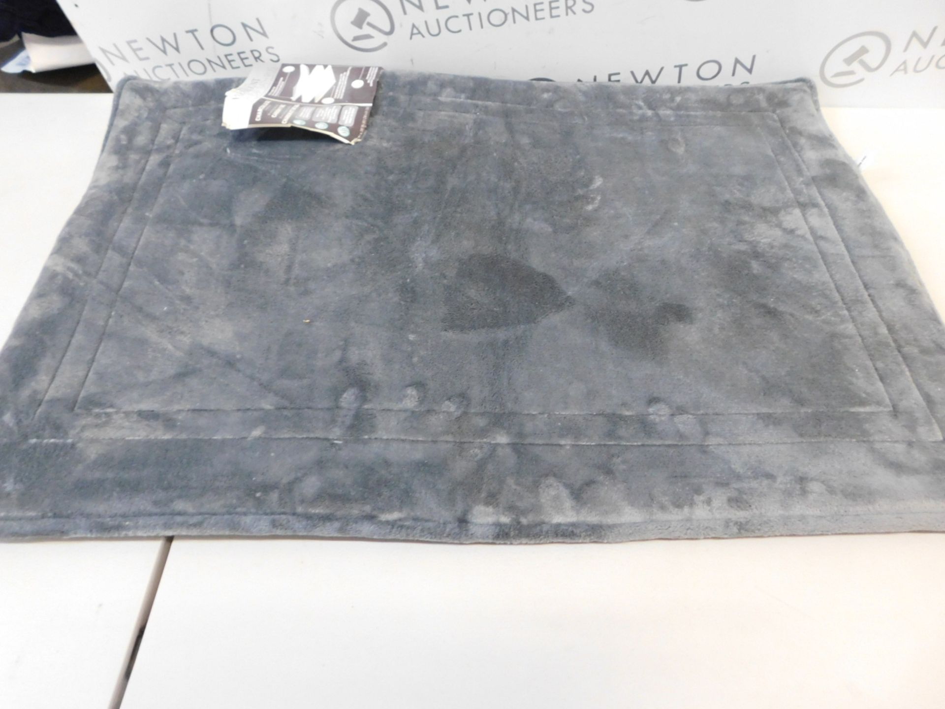 1 PARAMOUNT GREY MEMORY FOAM BATH RUG RRP Â£29.99