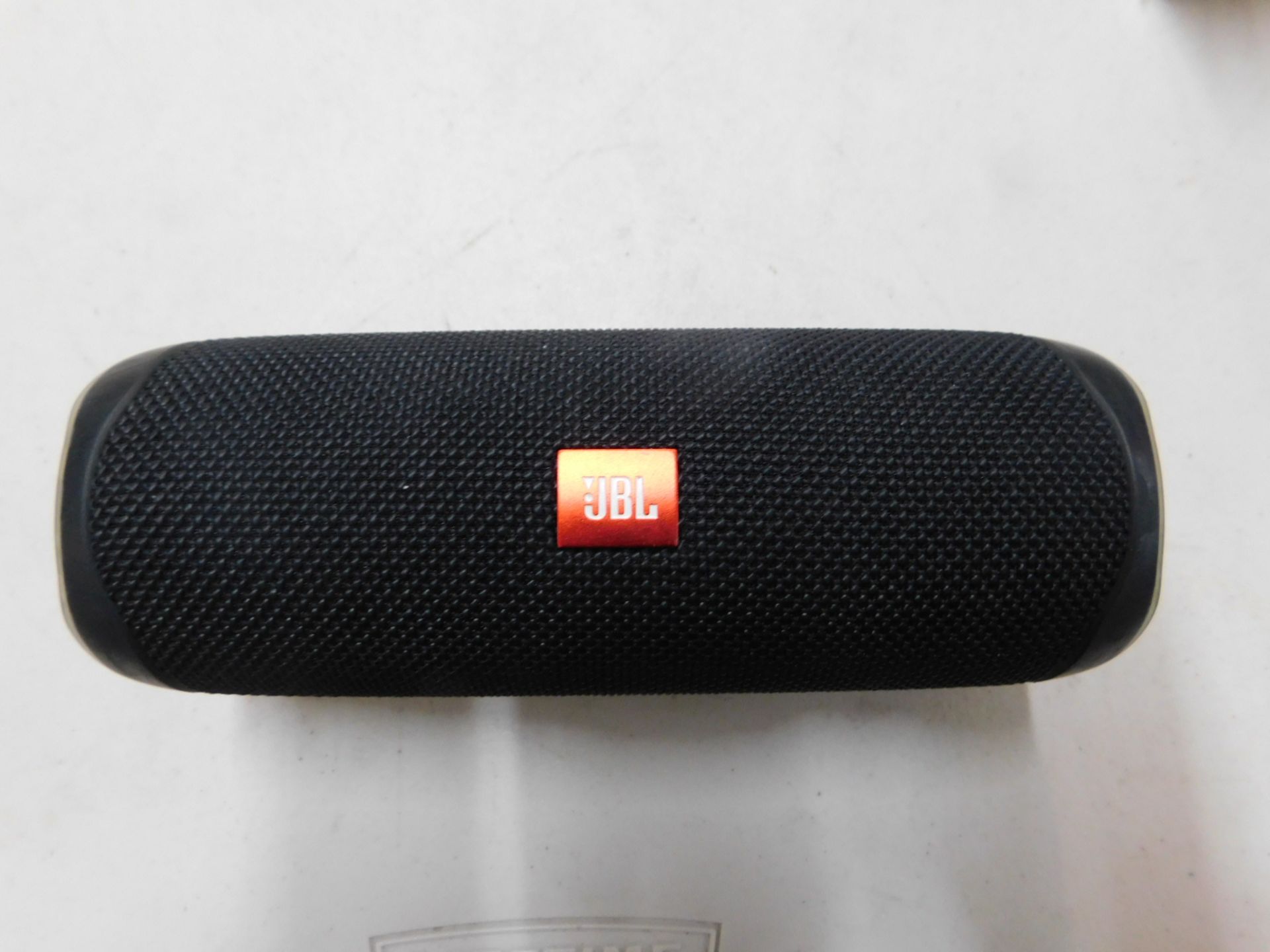 1 JBL FLIP 5 PARTYBOOST WATERPROOF PORTABLE BLUETOOTH SPEAKER RRP Â£119.99