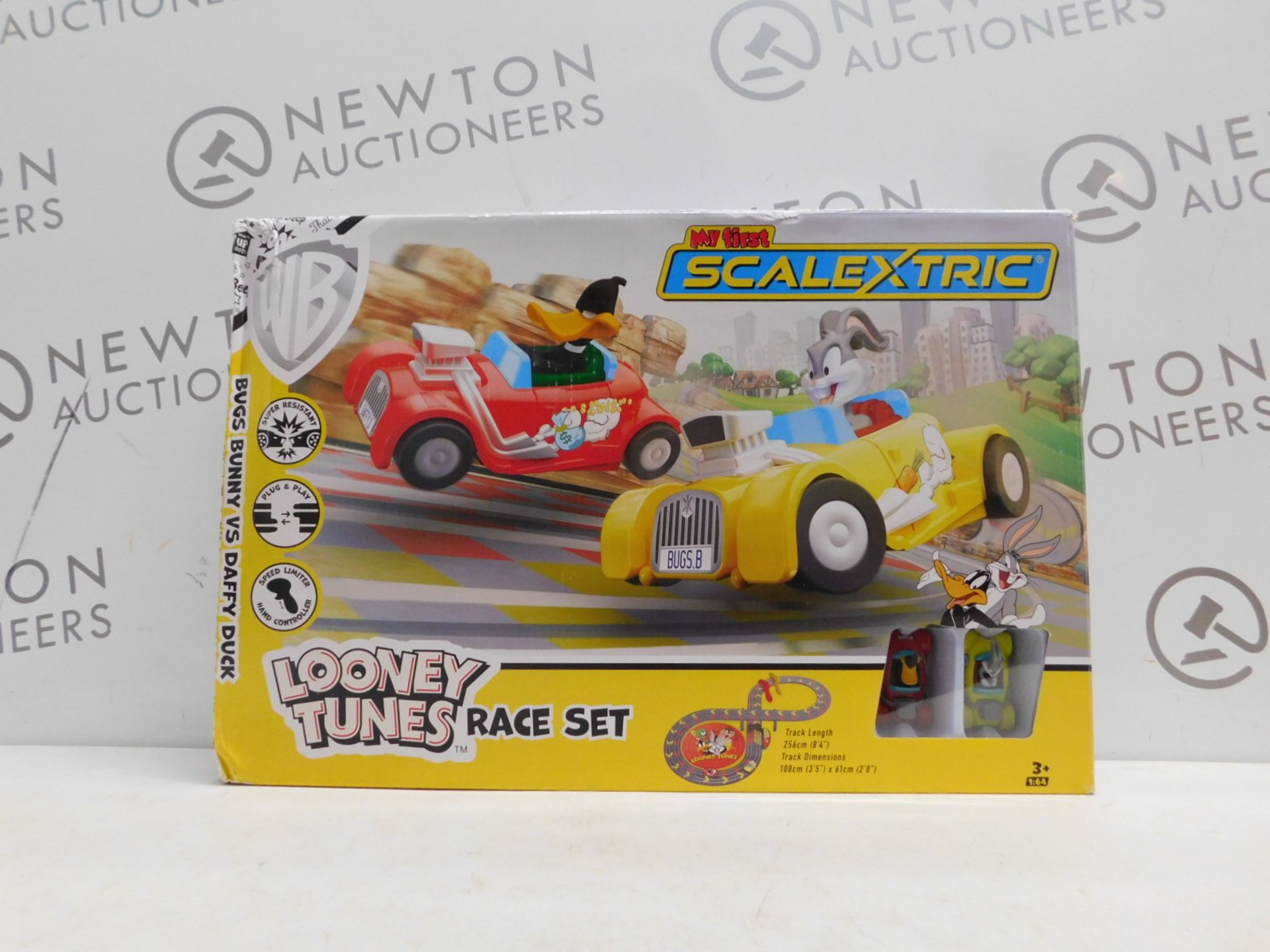 1 BOXED MY FIRST MICRO SCALEXTRIC LOONEY TUNES SLOT RACING SET RRP Â£49.99