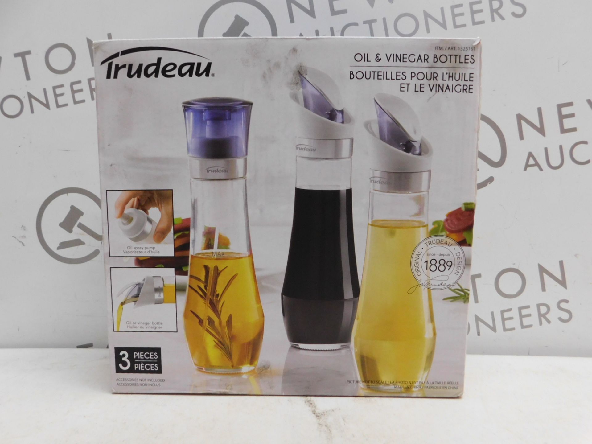 1 BOXED SET OF 3 TRUDEAU OIL & VINEGAR BOTTLES RRP Â£29.99