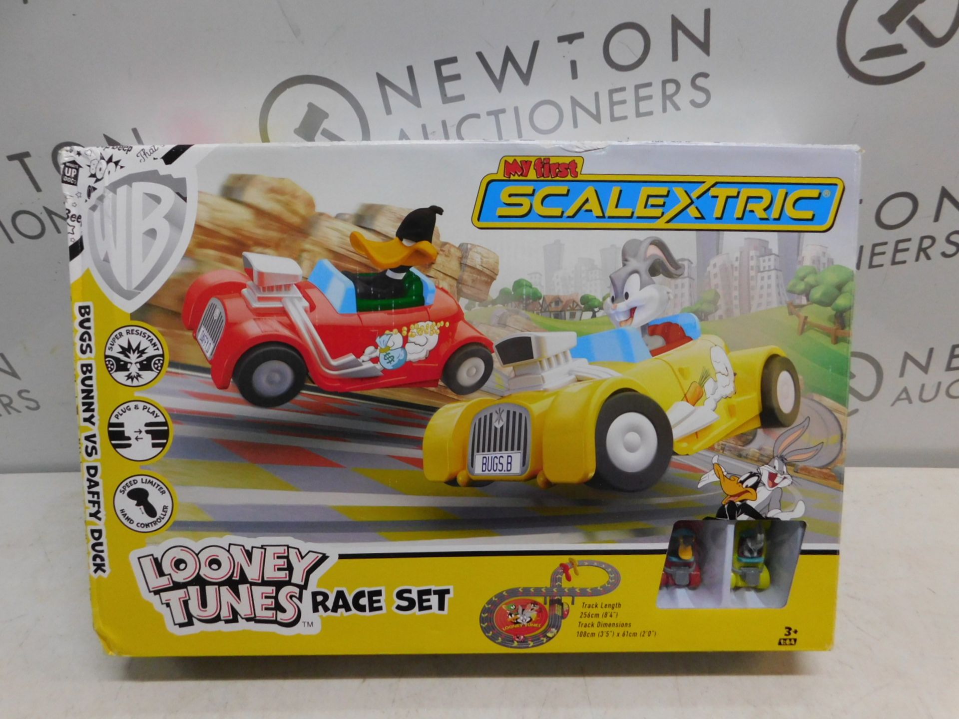 1 BOXED MY FIRST MICRO SCALEXTRIC LOONEY TUNES SLOT RACING SET RRP Â£49.99