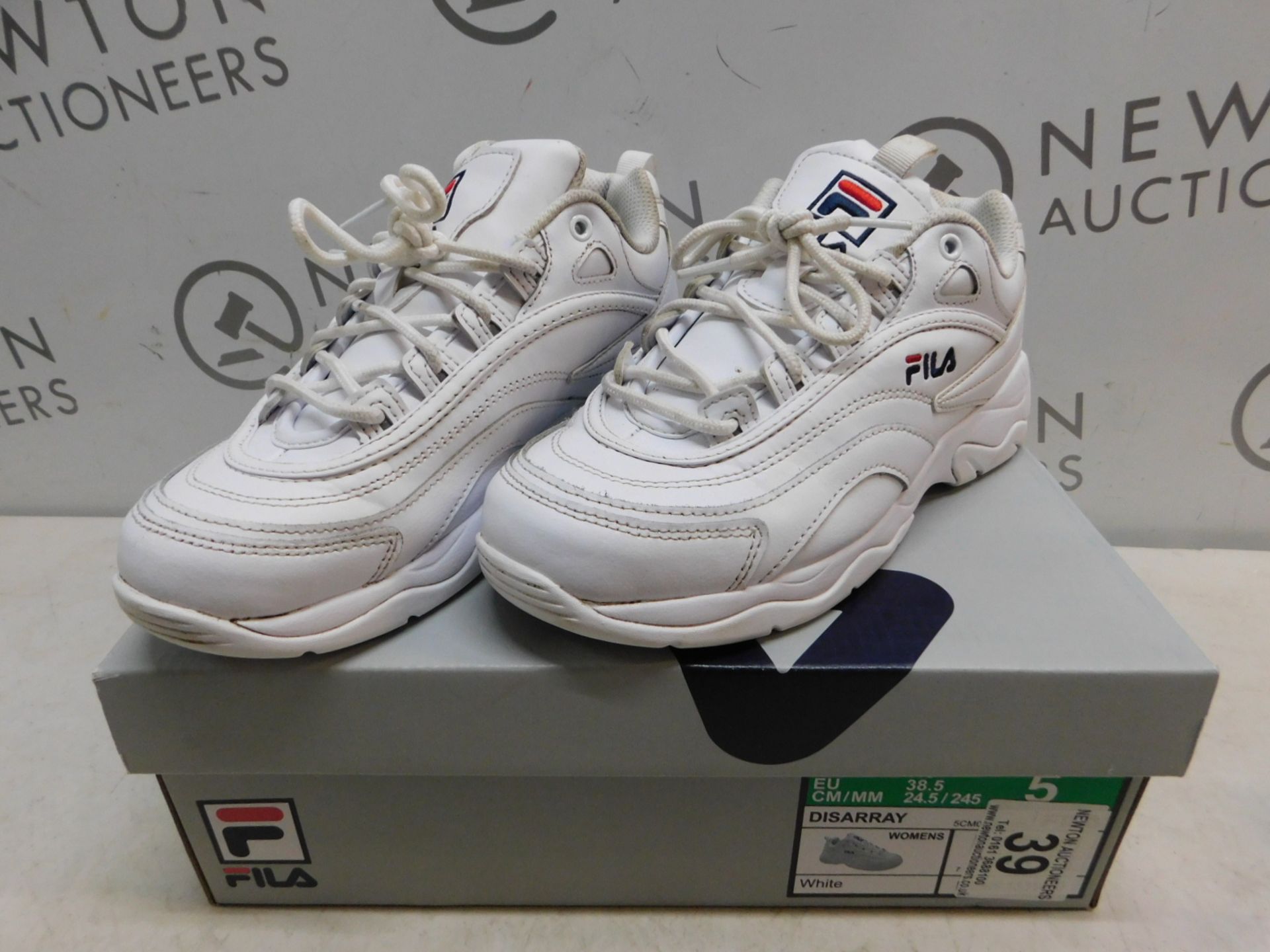1 BOXED PAIR OF FILA DISARRAY TRAINERS WHITE UK SIZE 5 RRP Â£39.99