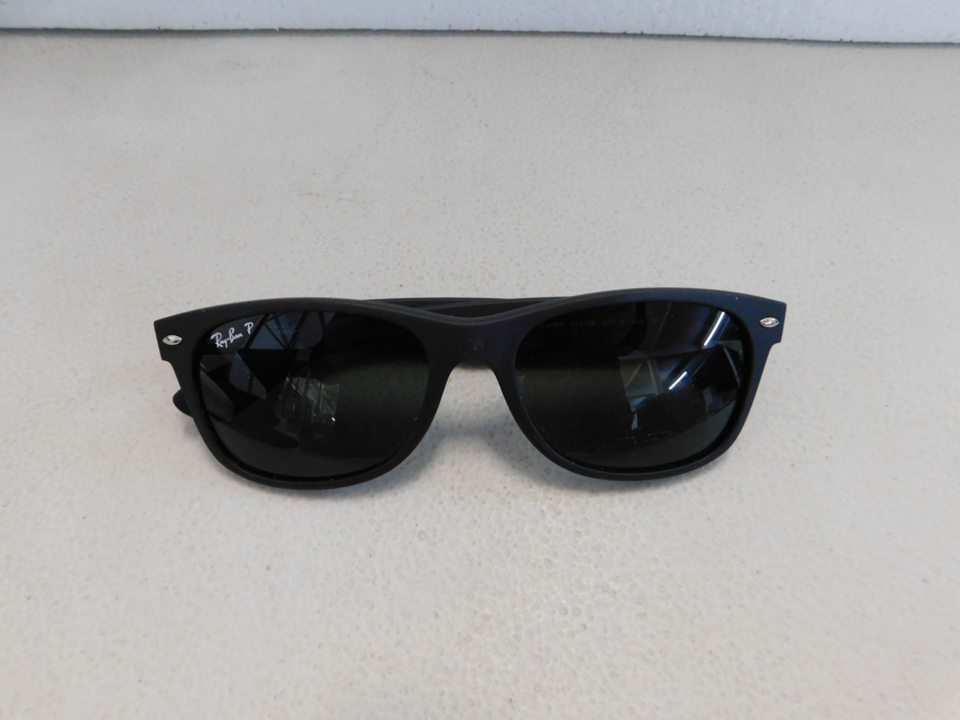 1 PAIR OF RAY-BAN WAYFARER SUNGLASSES MODEL RB2132 RRP Â£129.99