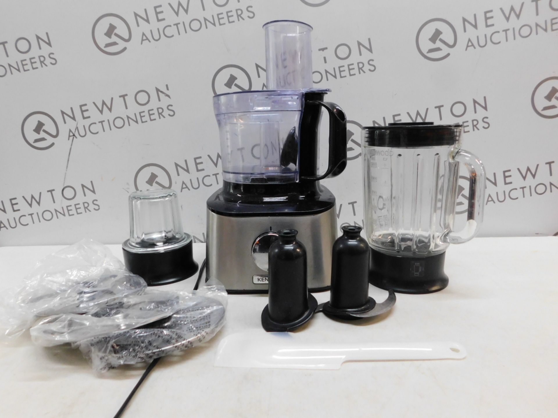 1 KENWOOD FDM30 800W 2.1L MULTI-PRO COMPACT FOOD PROCESSOR WITH ACCESSORIES RRP Â£129.99