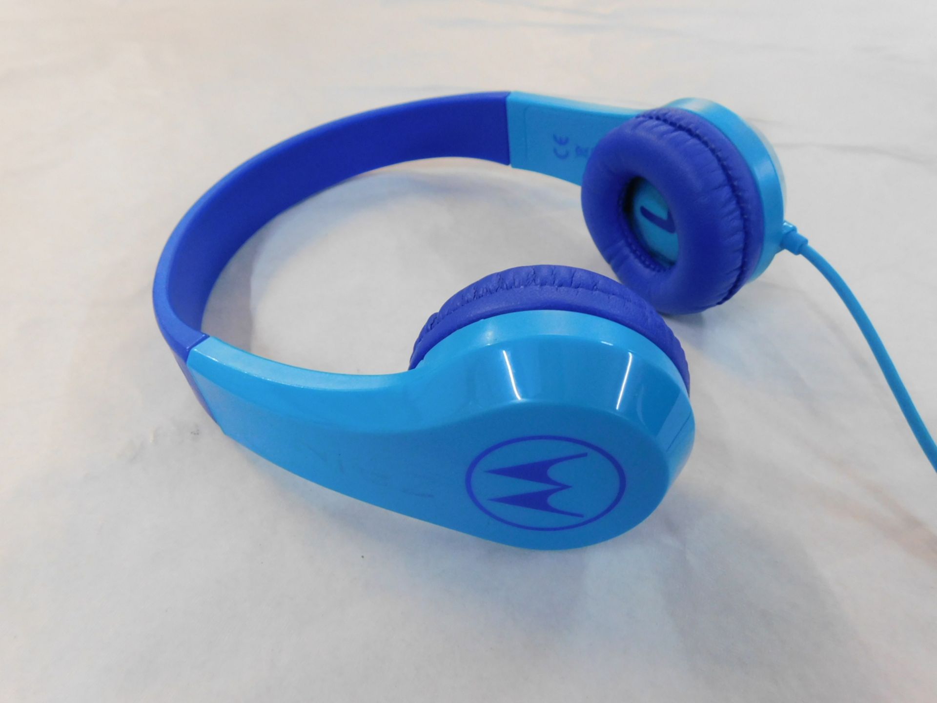 1 MOTOROLA SQUADS 200 BLUE KIDS WIRED HEADPHONES RRP Â£19.99