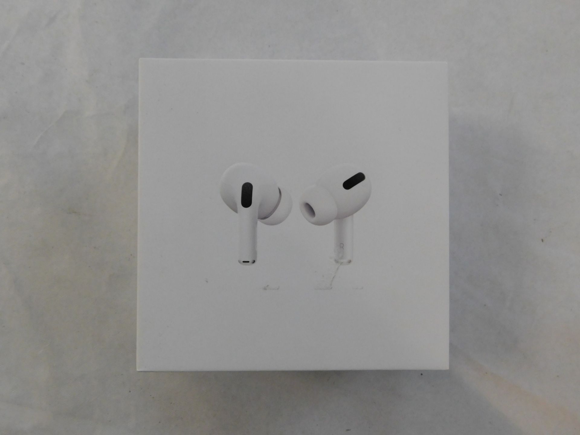 1 BOXED PAIR OF APPLE AIRPODS PRO BLUETOOTH EARPHONES WITH WIRELESS CHARGING CASE RRP Â£249.99
