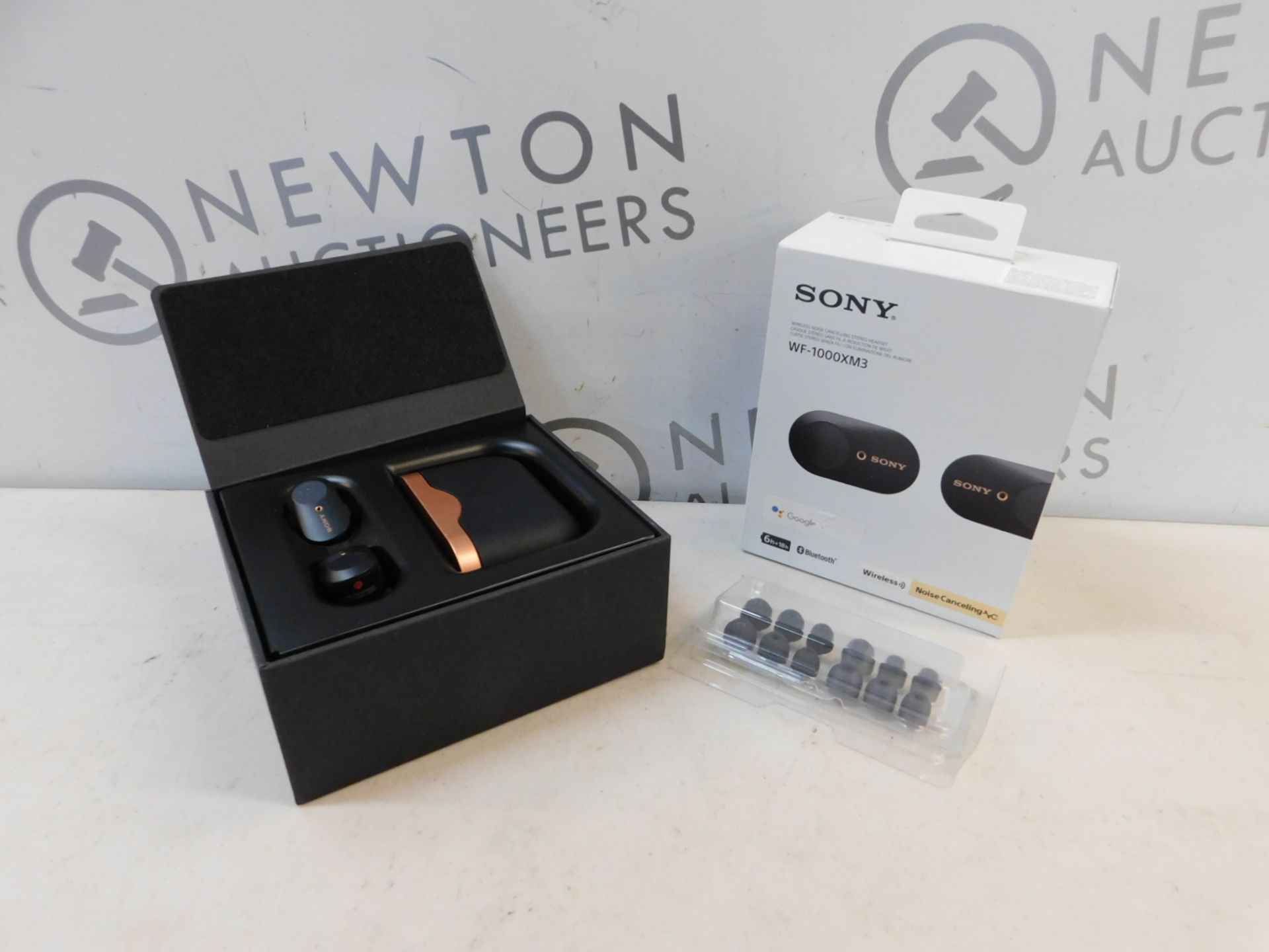 1 BOXED SONY EAR BUDS MODEL WF-1000XM3 RRP Â£229.99